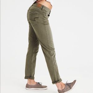 NWT ! AMERICAN EAGLE SUPER STRETCHY JEANS